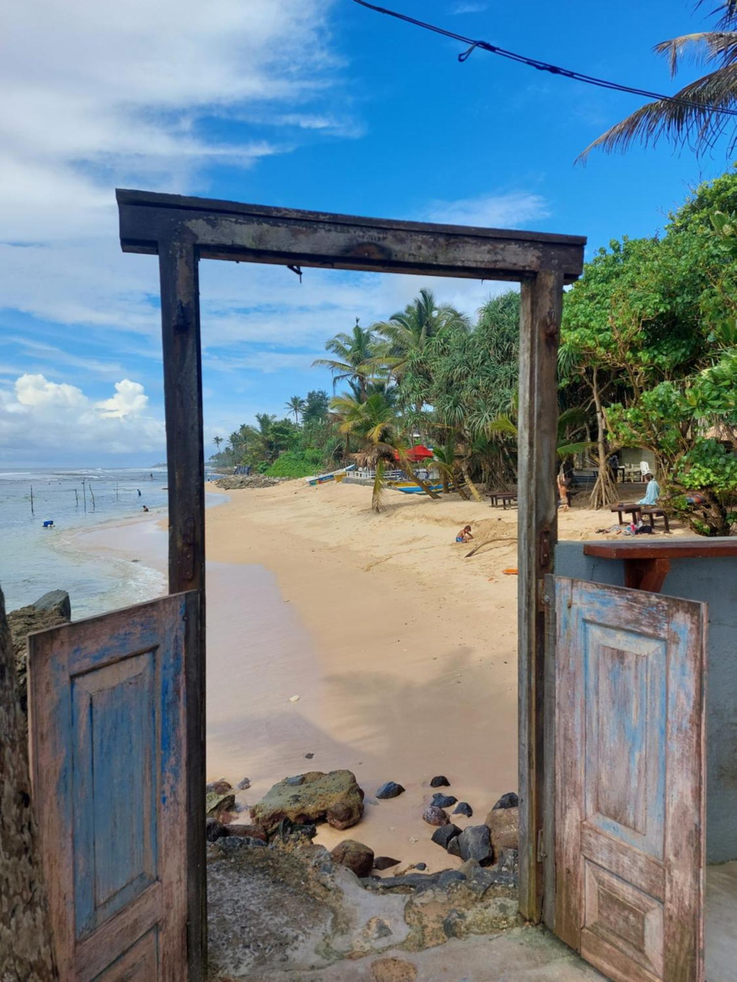 Beach Inns Holiday Resort Matara Esterno foto