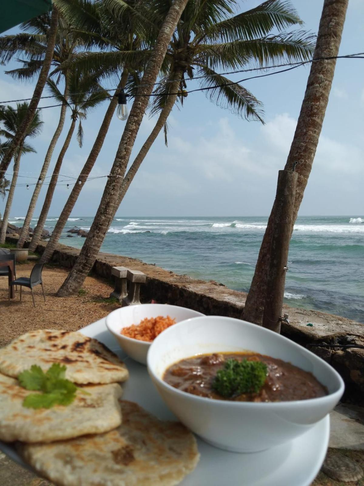 Beach Inns Holiday Resort Matara Esterno foto