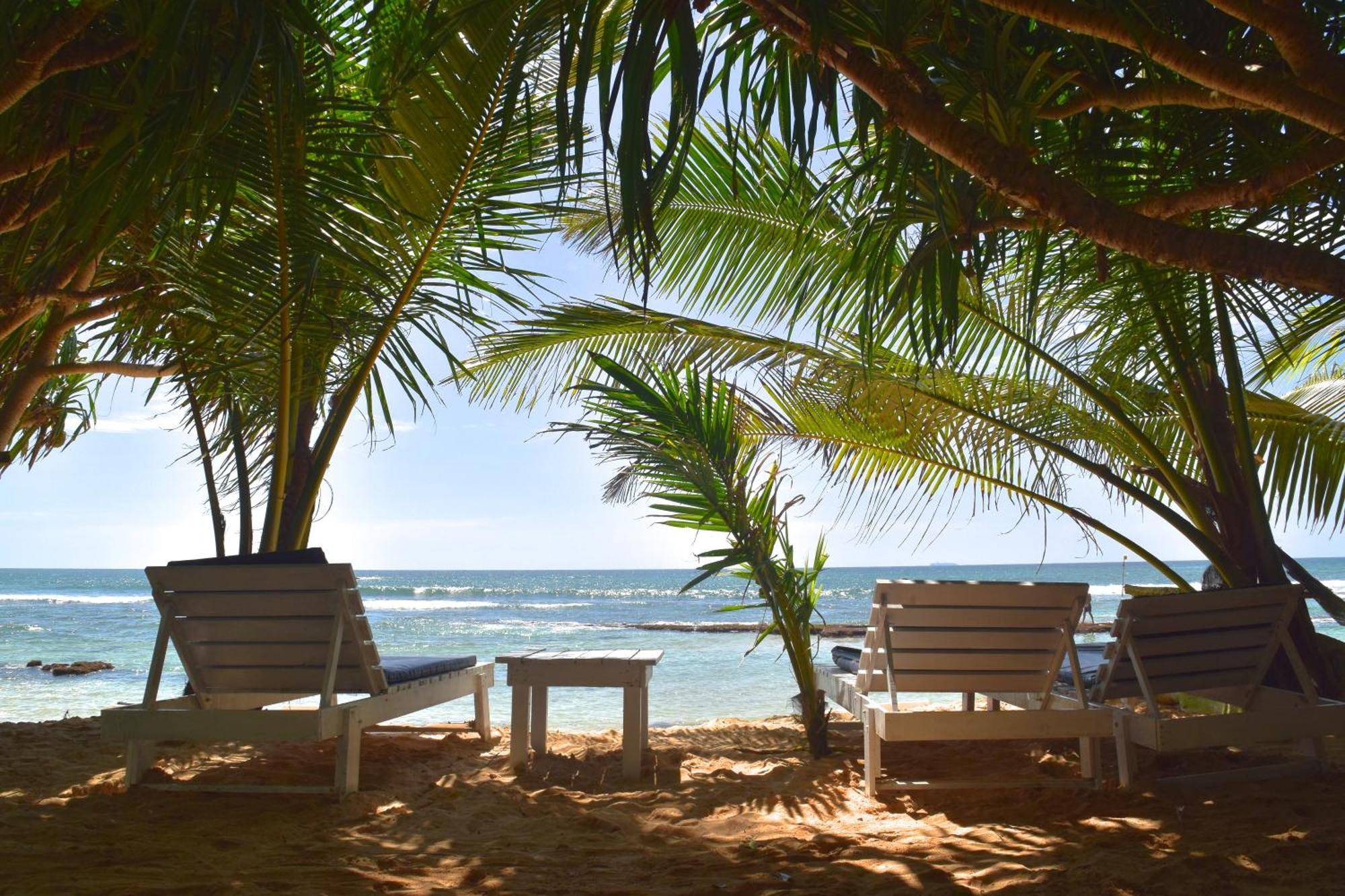 Beach Inns Holiday Resort Matara Esterno foto