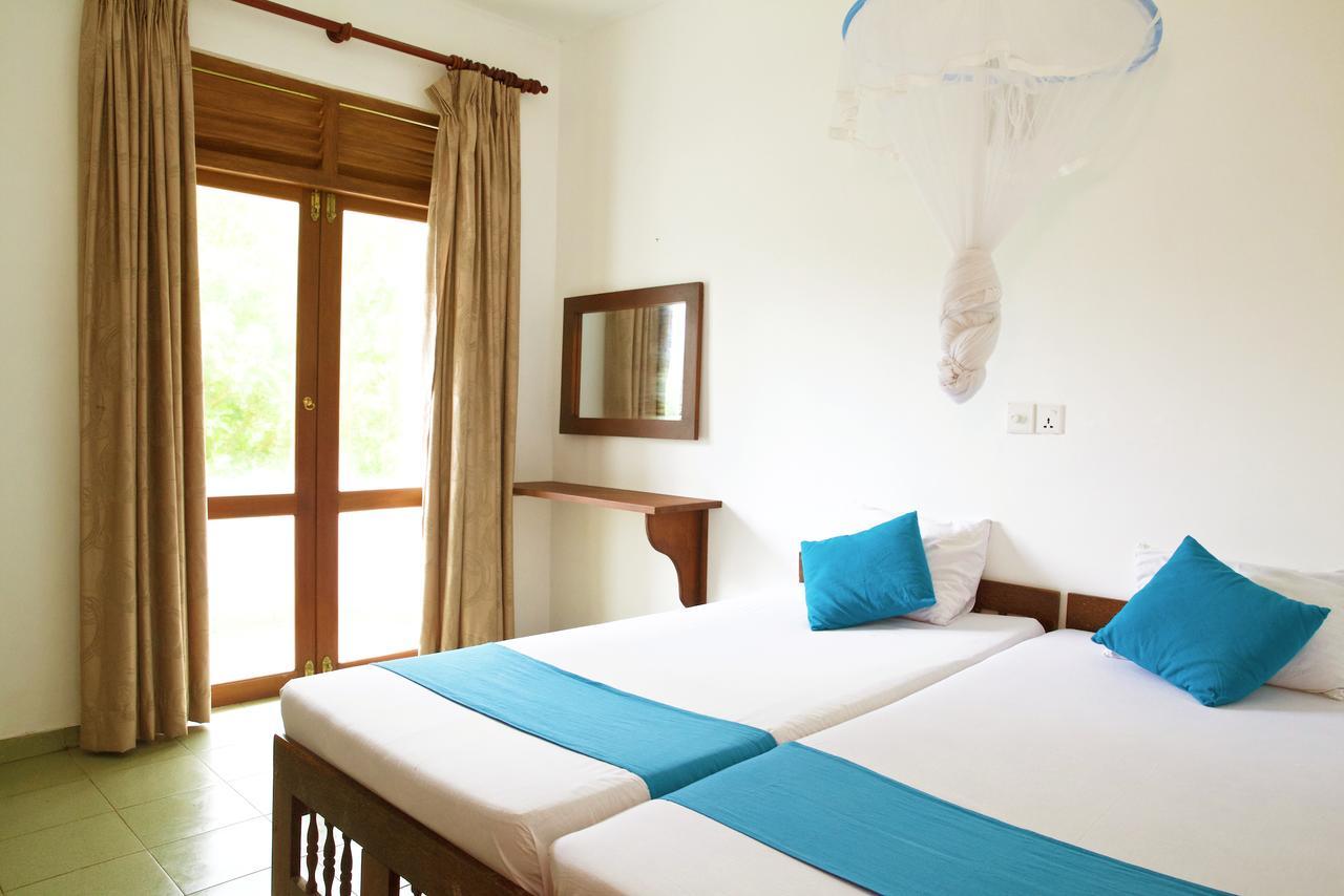 Beach Inns Holiday Resort Matara Esterno foto