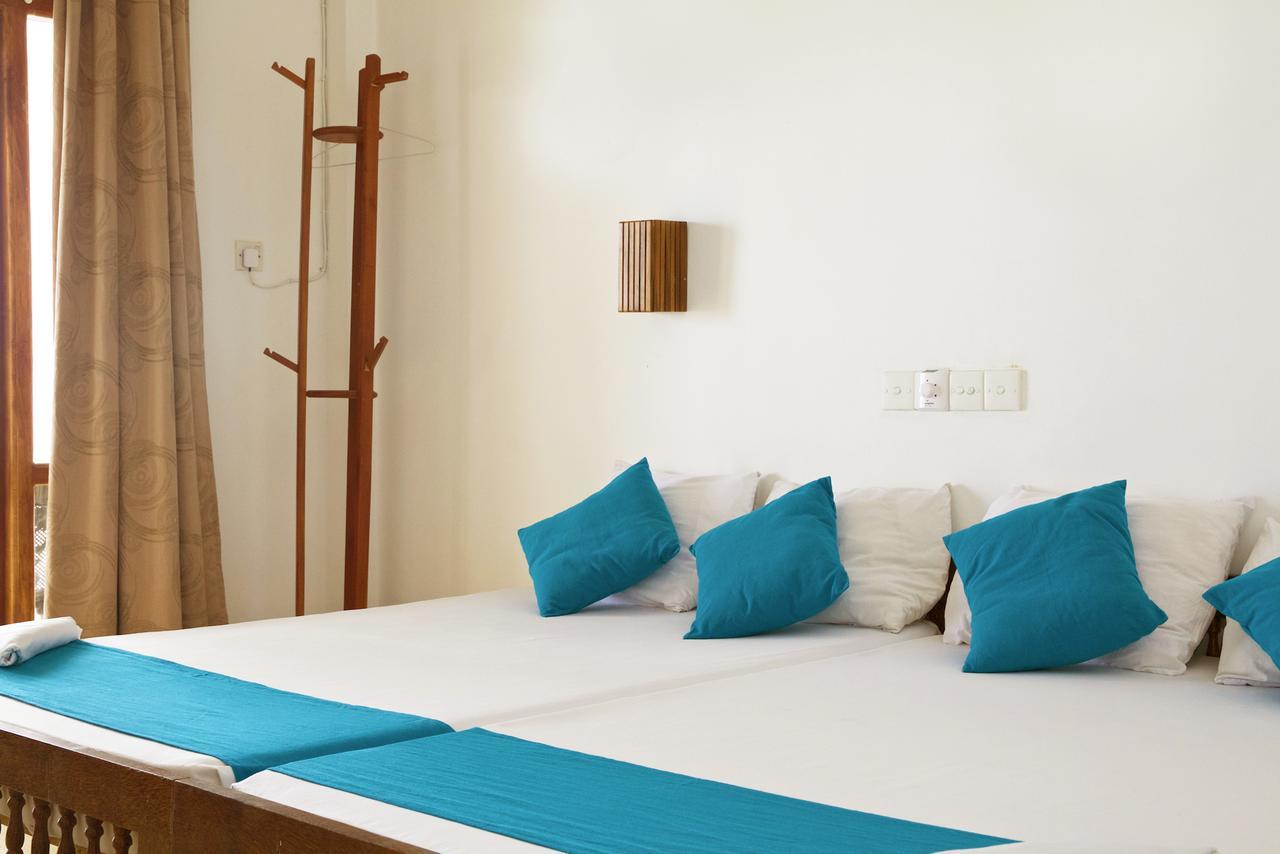 Beach Inns Holiday Resort Matara Esterno foto